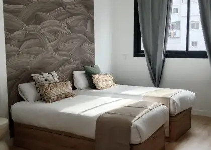 Habitación en piso compartido de 3 habitaciones en La Bresca, ideal para profesionales y estudiantes. en Málaga