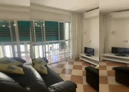Habitación en piso compartido de 4 dormitorios en alquiler en Jardín de Málaga, solo para profesionales en Málaga