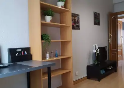 Habitación en piso compartido de 4 habitaciones en Zaragoza, ideal para profesionales y estudiantes. en Zaragoza