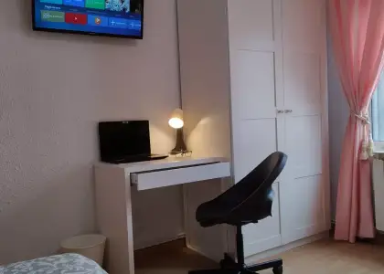 Habitación en piso compartido de 4 habitaciones en Zaragoza, ideal para profesionales y estudiantes. en Zaragoza