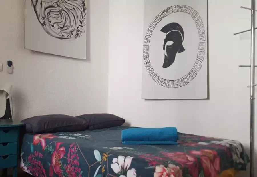 Habitación en un apartamento compartido de 3 habitaciones en alquiler en San Pedro, con todos los gastos incluidos. en Córdoba