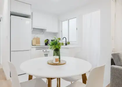 Se alquila habitación en piso compartido de 4 habitaciones en La Malva-Rosa en Valencia