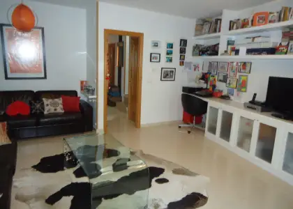 Venta de adosado con patio en zona del rio muy bonito y luminoso en Manzanares